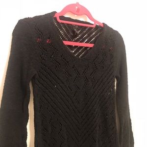 BLACK KNIT SWEATER!